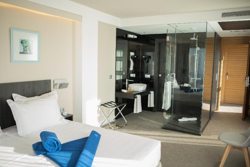 H Boutique Pena Parda Hotel La Herradura  Room photo